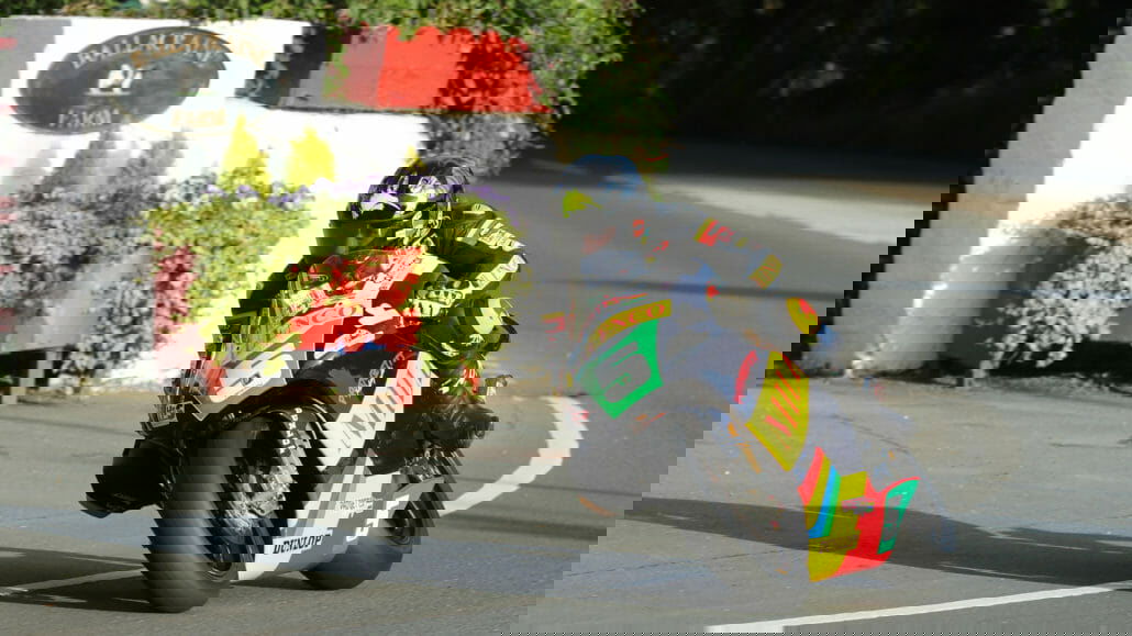 cropped Bruce Anstey Classic TT