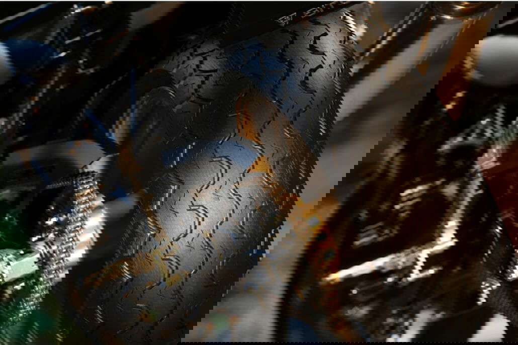 tt100gp z900rs 659780