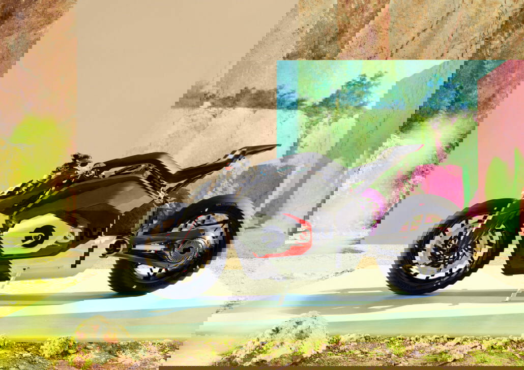 BMW Vision DC Roadster Motorcycles News Motorrad Nachrichten App 12