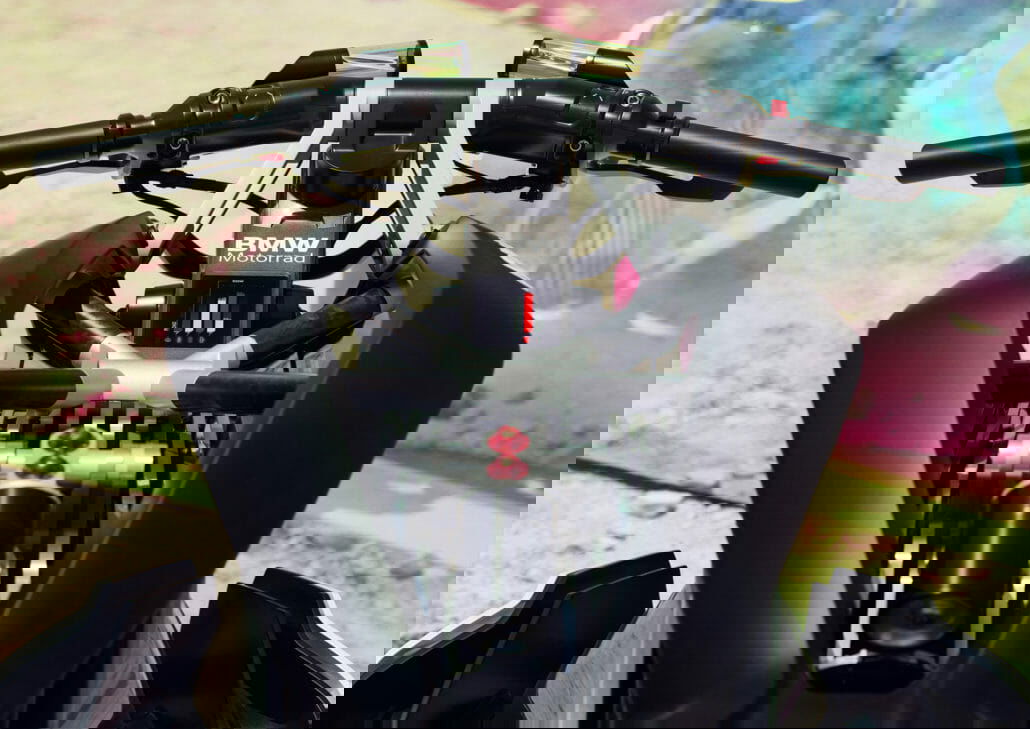 BMW's carbon tubular frame could be the future 5 BMW Vision DC Roadster Motorcycles News Motorrad Nachrichten App 9