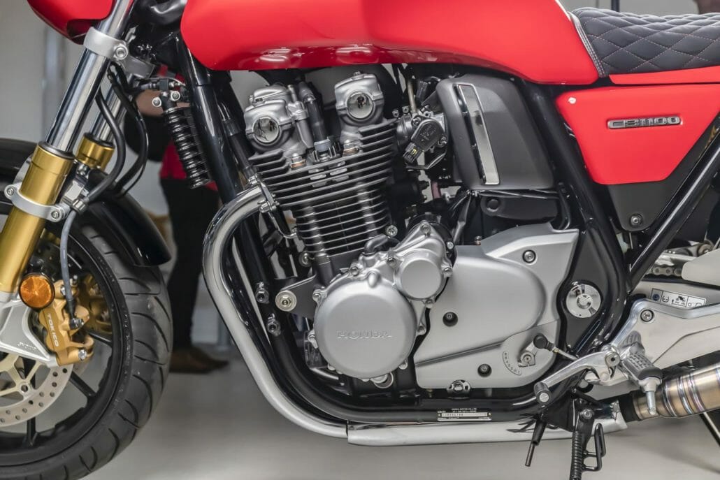 Sondermodell: Honda CB1100 RS 5Four Custom 9 Honda CB1100 RS 5Four Custom Motorcycle News App Motorrad Nachrichten App MotorcyclesNews 13