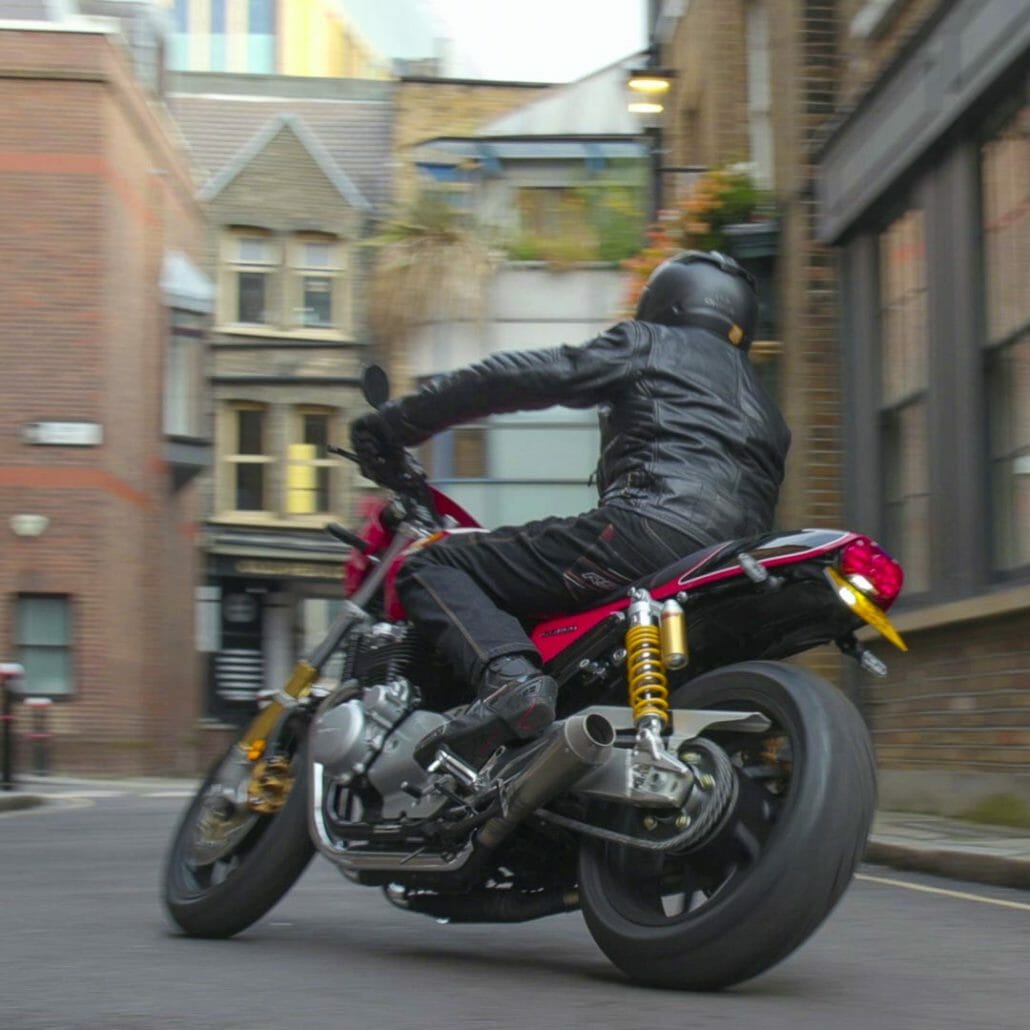 Sondermodell: Honda CB1100 RS 5Four Custom 3 Honda CB1100 RS 5Four Custom Motorcycle News App Motorrad Nachrichten App MotorcyclesNews 3