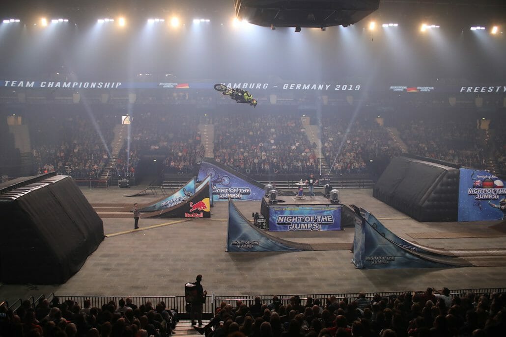 Team Deutschland verteidigt den Titel beim Freestyle of Nations der NIGHT of the JUMPs 5 Matej Cesak Team CZE 1M8A6463