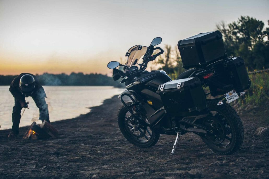 Zero Motorcycles bringt Tourenmaschine weltweit auf den Markt 39 Zero DSR Black Forest Motorcycle News App Motorrad Nachrichten App MotorcyclesNews 10