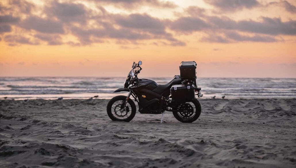 Zero Motorcycles bringt Tourenmaschine weltweit auf den Markt 31 Zero DSR Black Forest Motorcycle News App Motorrad Nachrichten App MotorcyclesNews 2