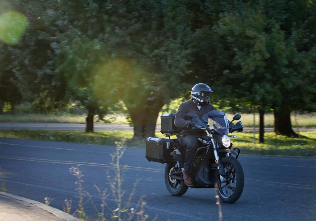 Zero Motorcycles bringt Tourenmaschine weltweit auf den Markt 32 Zero DSR Black Forest Motorcycle News App Motorrad Nachrichten App MotorcyclesNews 3