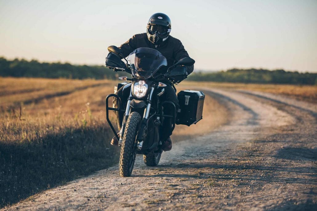 Zero Motorcycles bringt Tourenmaschine weltweit auf den Markt 34 Zero DSR Black Forest Motorcycle News App Motorrad Nachrichten App MotorcyclesNews 5