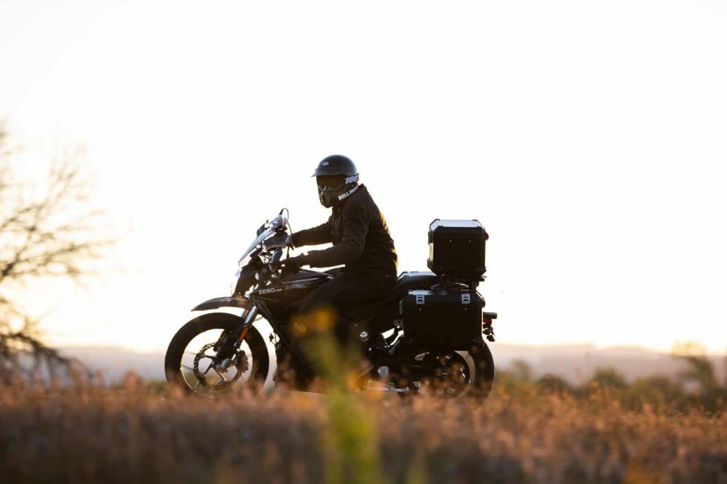 Zero Motorcycles bringt Tourenmaschine weltweit auf den Markt 36 Zero DSR Black Forest Motorcycle News App Motorrad Nachrichten App MotorcyclesNews 7