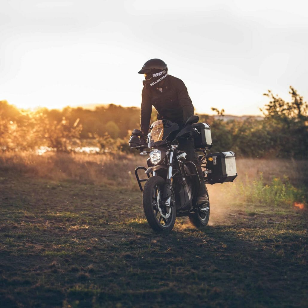 Zero Motorcycles bringt Tourenmaschine weltweit auf den Markt 37 Zero DSR Black Forest Motorcycle News App Motorrad Nachrichten App MotorcyclesNews 8