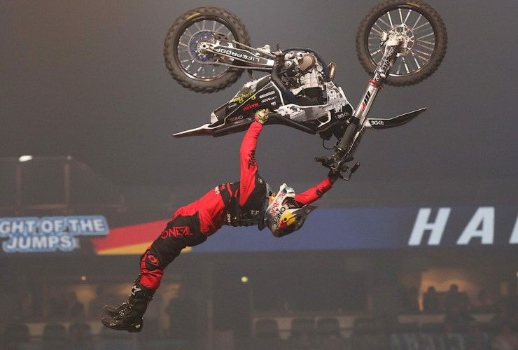 Team Deutschland verteidigt den Titel beim Freestyle of Nations der NIGHT of the JUMPs 54 cropped Luc Ackermann Hartattack Flip 1M8A6721