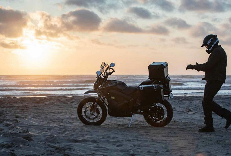 Zero Motorcycles bringt Tourenmaschine weltweit auf den Markt 63 cropped Zero DSR Black Forest Motorcycle News App Motorrad Nachrichten App MotorcyclesNews 1