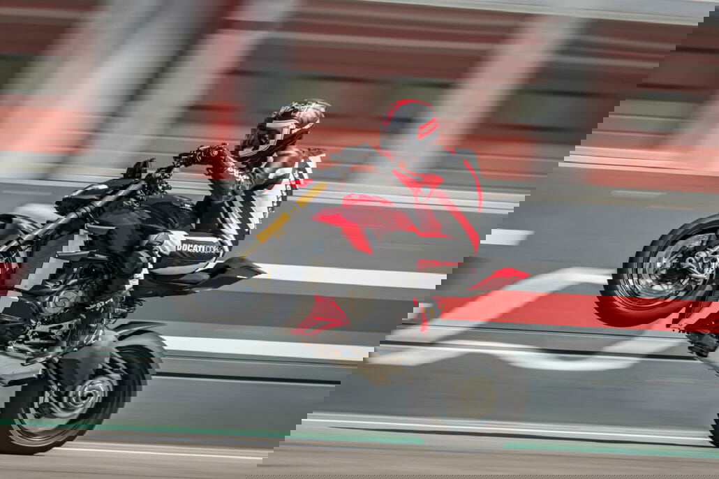 Ducati Streetfighter V4 S Motorcycle News App Motorrad Nachrichten App MotorcyclesNews 53