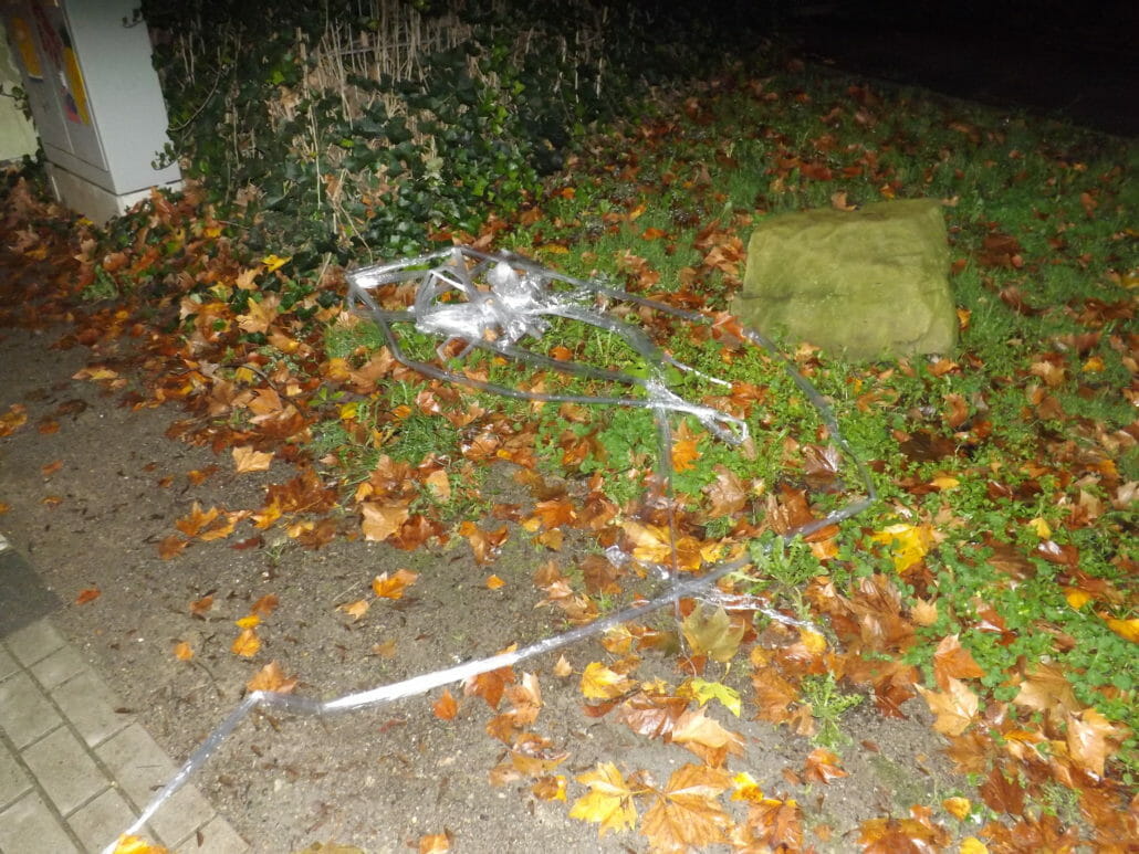 Bochum-Wattenscheid: Folie über Straße gespannt 29 Folie