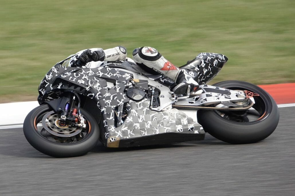 Honda CBR1000RR Fireblade 2020 - Spy Photos 31 Honda CBR1000RR Fireblade 2020 Motorcycle News App Motorrad Nachrichten App MotorcyclesNews 12