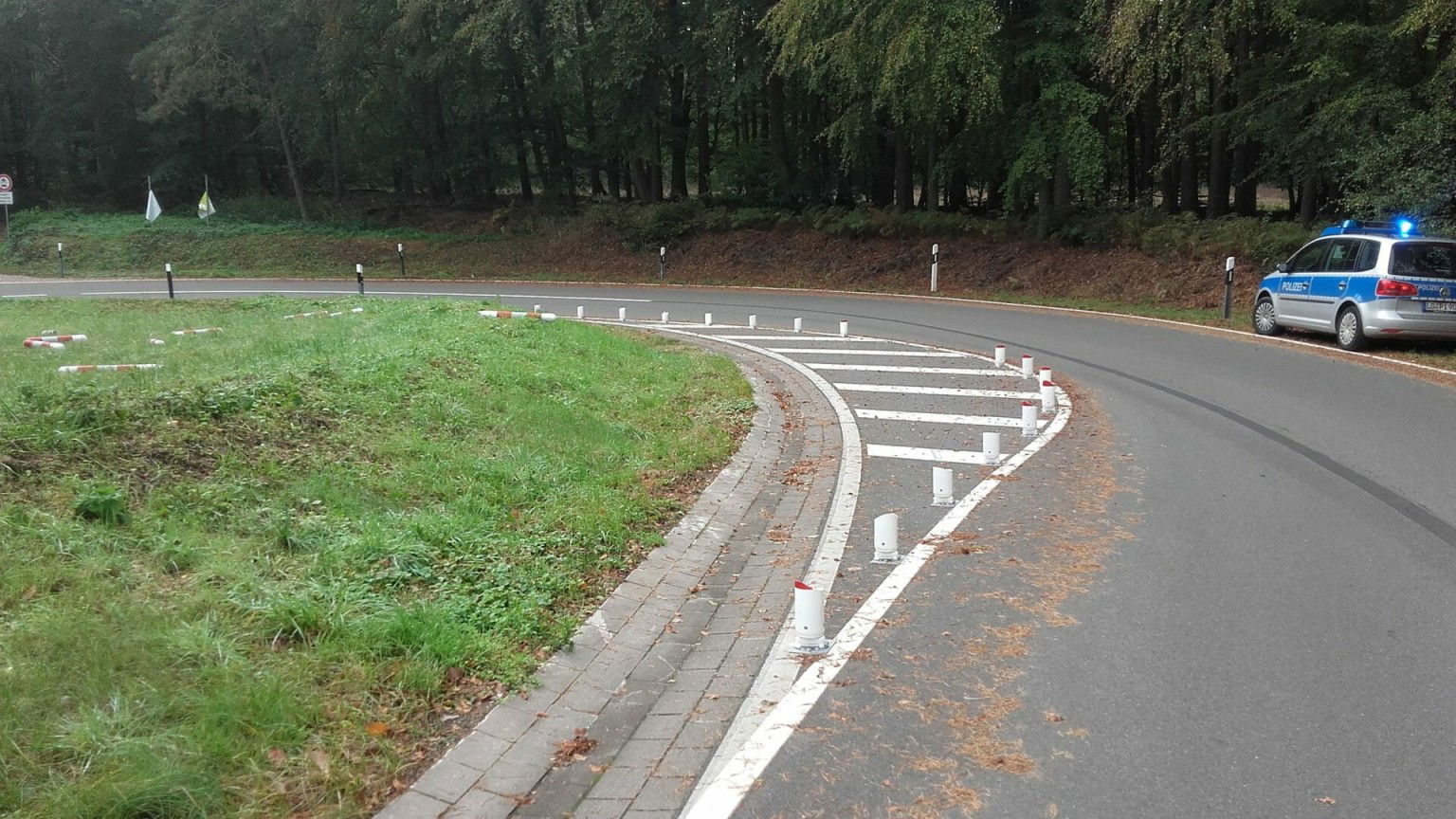 Alt Garge – Leitpfosten abgesägt Spitzkehre2