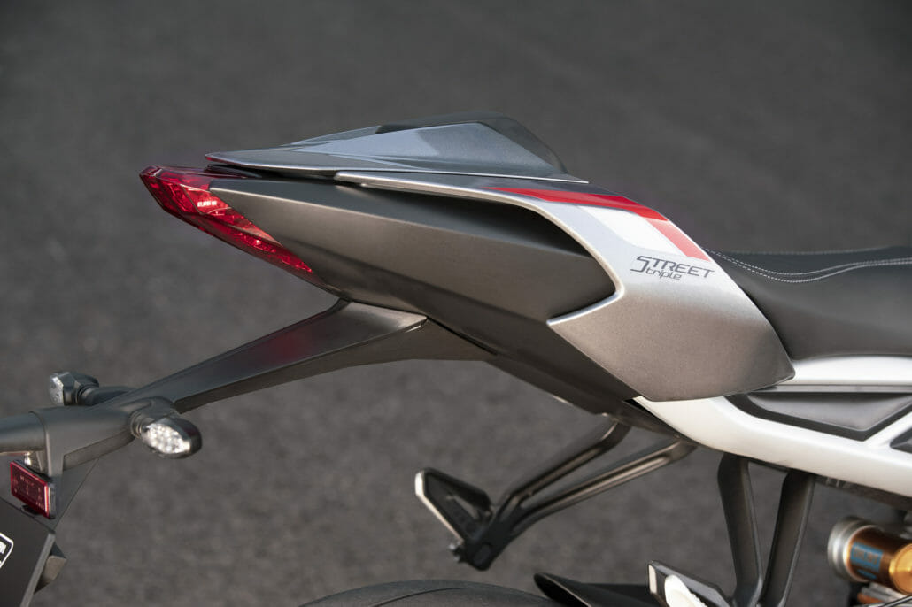 Triumph Street Triple RS (2020) 7 Triumph Street Triple RS Motorcycle News App Motorrad Nachrichten App MotorcyclesNews 17