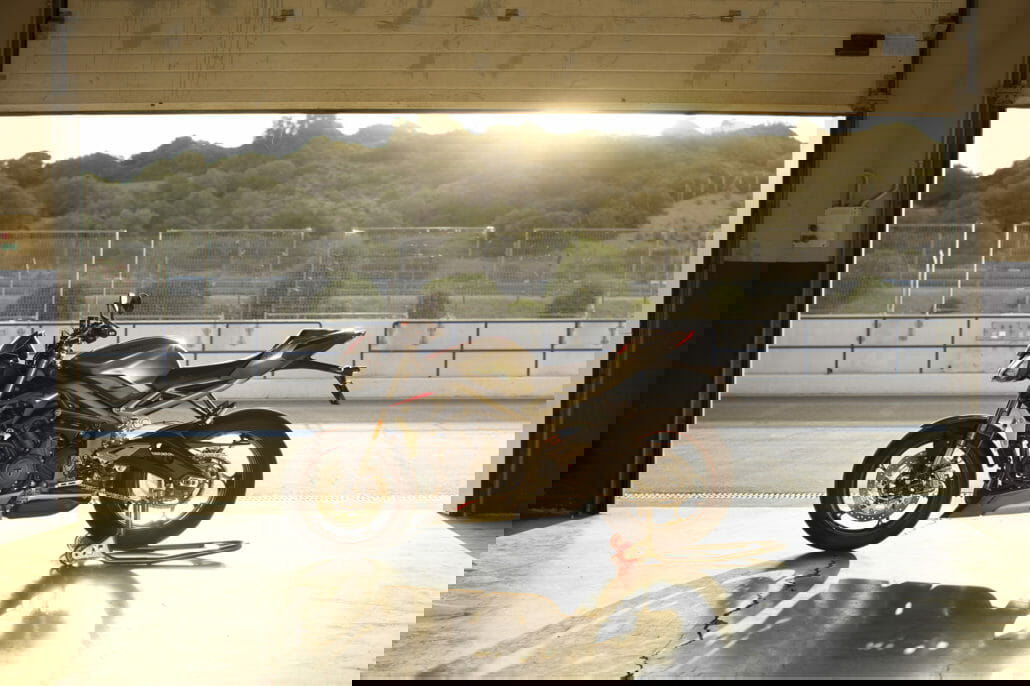 Triumph Street Triple RS (2020) 14 Triumph Street Triple RS Motorcycle News App Motorrad Nachrichten App MotorcyclesNews 36