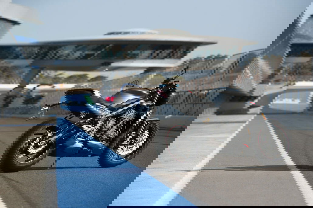 Triumph Street Triple RS (2020) 15 Triumph Street Triple RS Motorcycle News App Motorrad Nachrichten App MotorcyclesNews 38