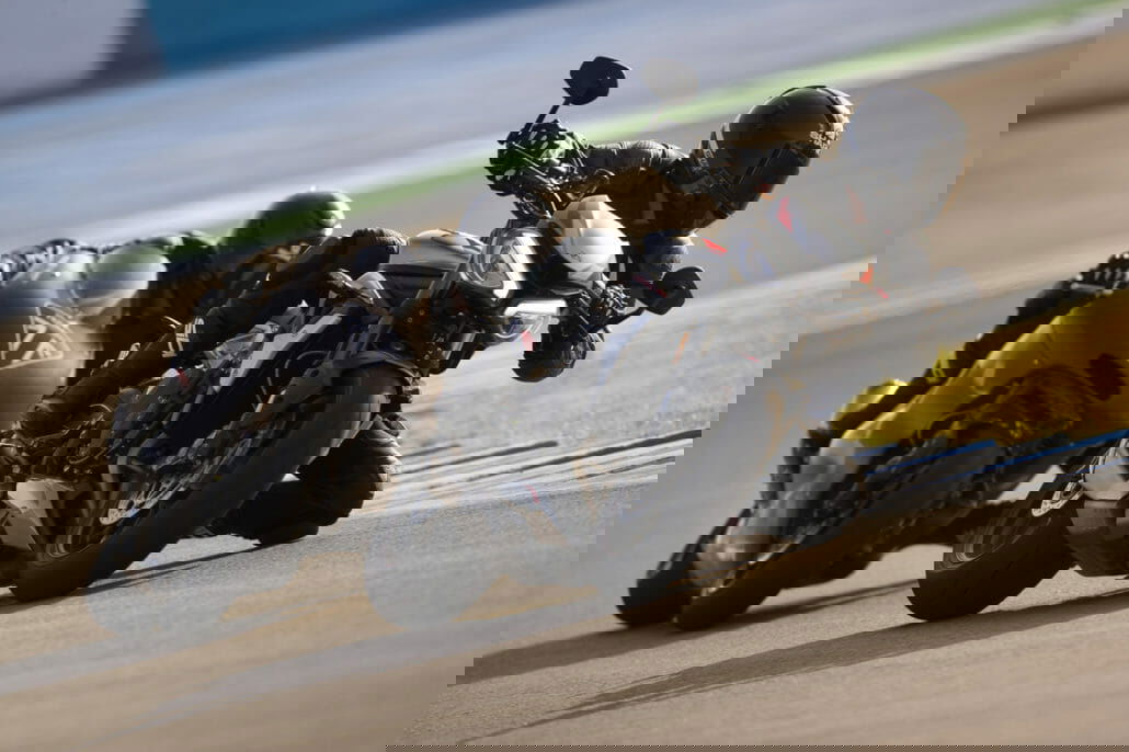 Triumph Street Triple RS (2020) 18 Triumph Street Triple RS Motorcycle News App Motorrad Nachrichten App MotorcyclesNews 42