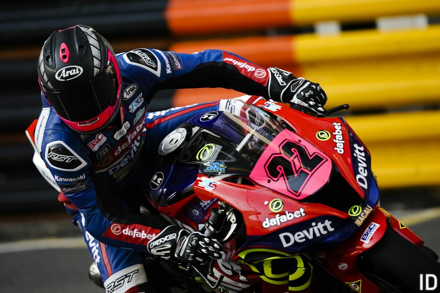 43a639f933f8dc2e1951b12abb96e38e