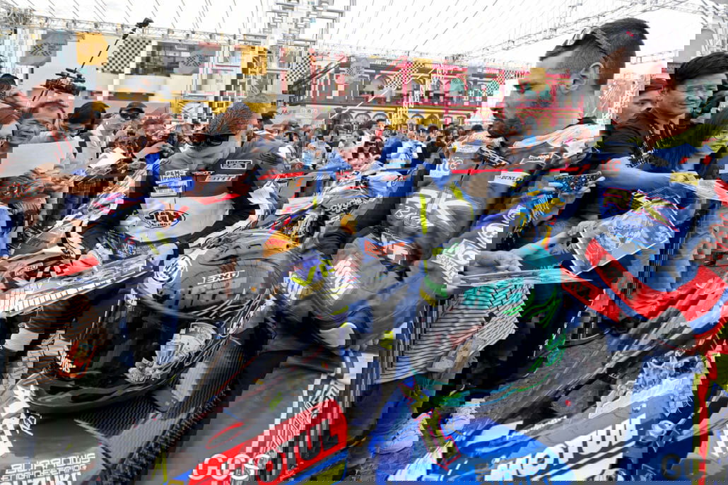 519fce04bf029ada918cf94be1b3634f