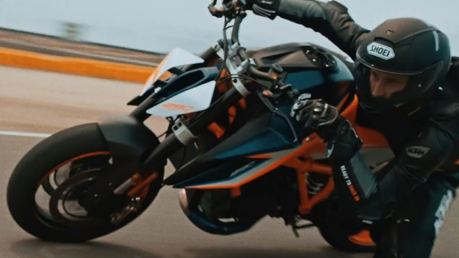 KTM 1290 Super Duke R – Prototyp KTM 1260 Duke R Motorcycle News App Motorrad Nachrichten App MotorcyclesNews 25