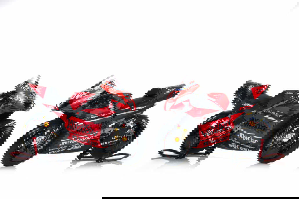 Desmosedici GP 1 UC143585 High