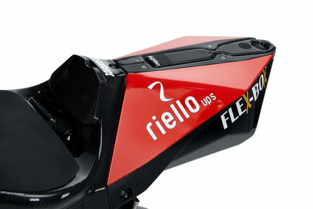 Desmosedici GP details 2 UC143595 High