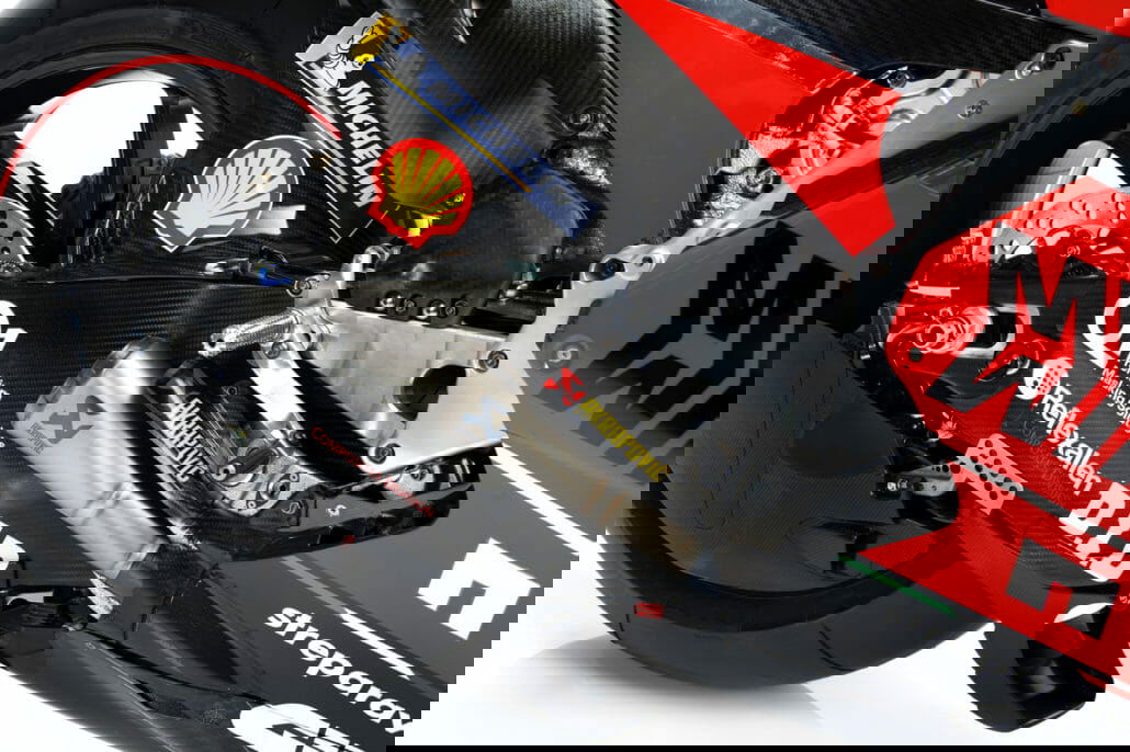 Desmosedici GP details 7 UC143601 High