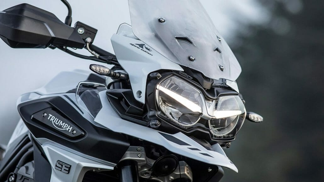 Special models of the Triumph Tiger 1200 40 Triumph Tiger 1200 Alpine Edition MOTORCYCLE NEWS APP MOTORRAD NACHRICHTEN APP MotorcyclesNews 13