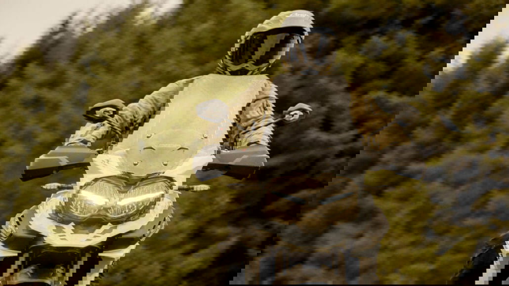 Special models of the Triumph Tiger 1200 31 Triumph Tiger 1200 Alpine Edition MOTORCYCLE NEWS APP MOTORRAD NACHRICHTEN APP MotorcyclesNews 4