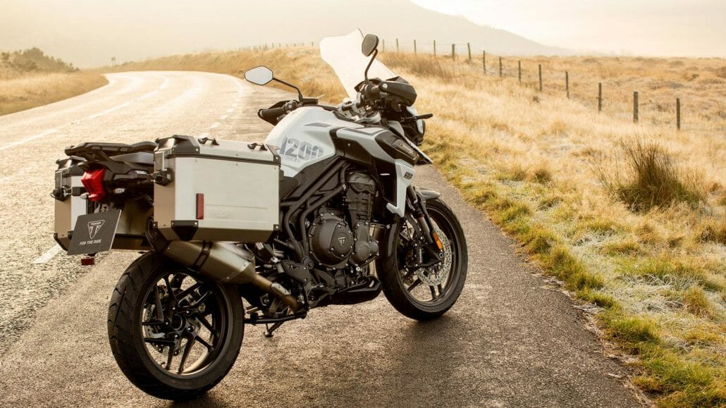 Special models of the Triumph Tiger 1200 32 Triumph Tiger 1200 Alpine Edition MOTORCYCLE NEWS APP MOTORRAD NACHRICHTEN APP MotorcyclesNews 5