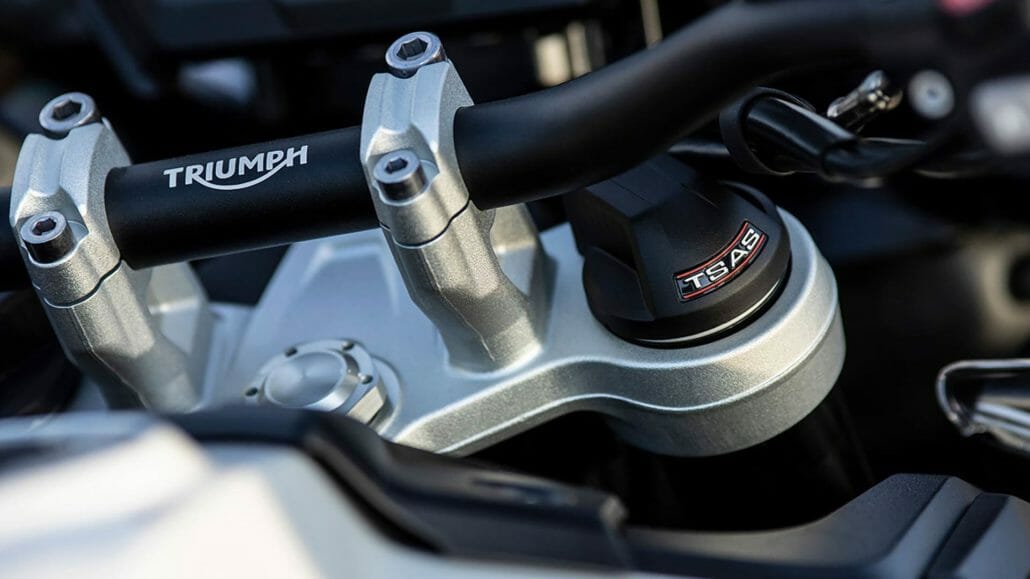 Special models of the Triumph Tiger 1200 36 Triumph Tiger 1200 Alpine Edition MOTORCYCLE NEWS APP MOTORRAD NACHRICHTEN APP MotorcyclesNews 9