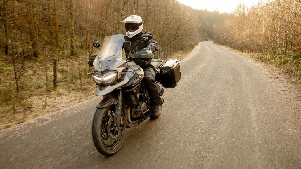Special models of the Triumph Tiger 1200 48 Triumph Tiger 1200 Desert Edition MOTORCYCLE NEWS APP MOTORRAD NACHRICHTEN APP MotorcyclesNews 8