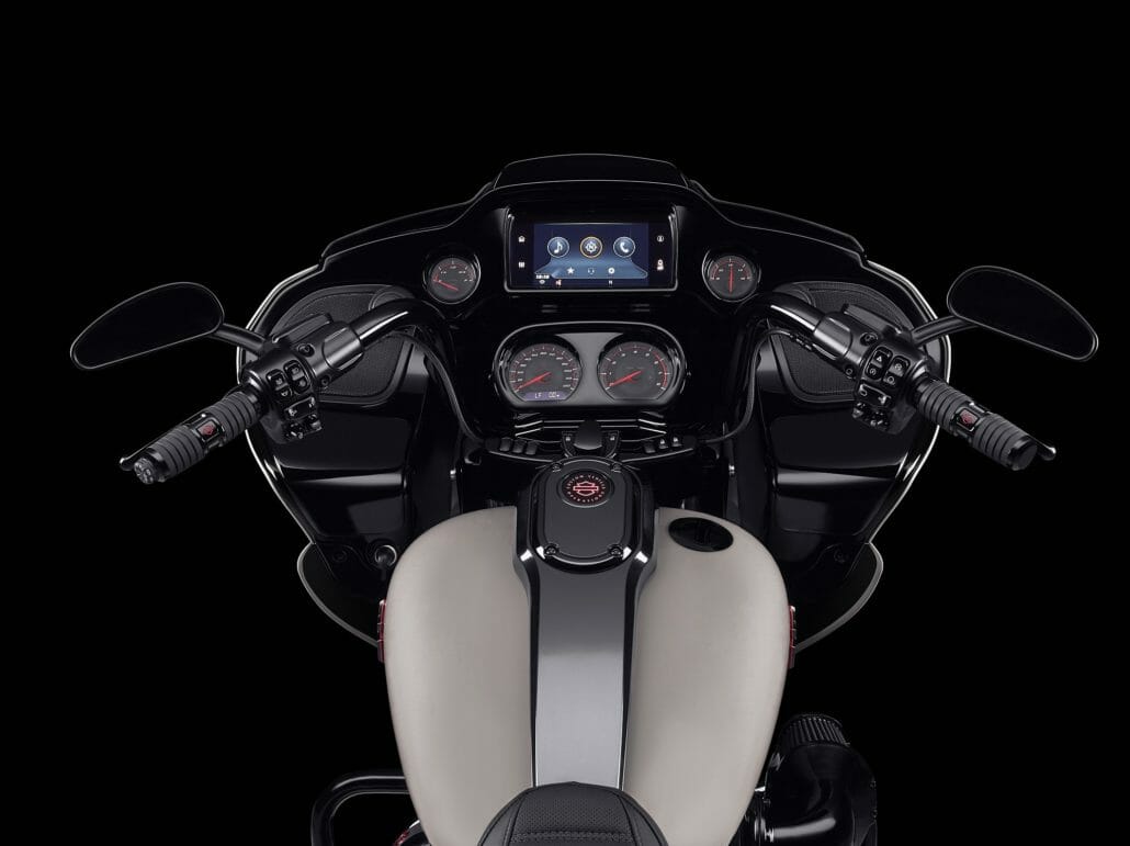 Harley-Davidson CVO Road Glide 2 HD CVO Road Glide MOTORCYCLE NEWS APP MOTORRAD NACHRICHTEN APP MotorcyclesNews 2