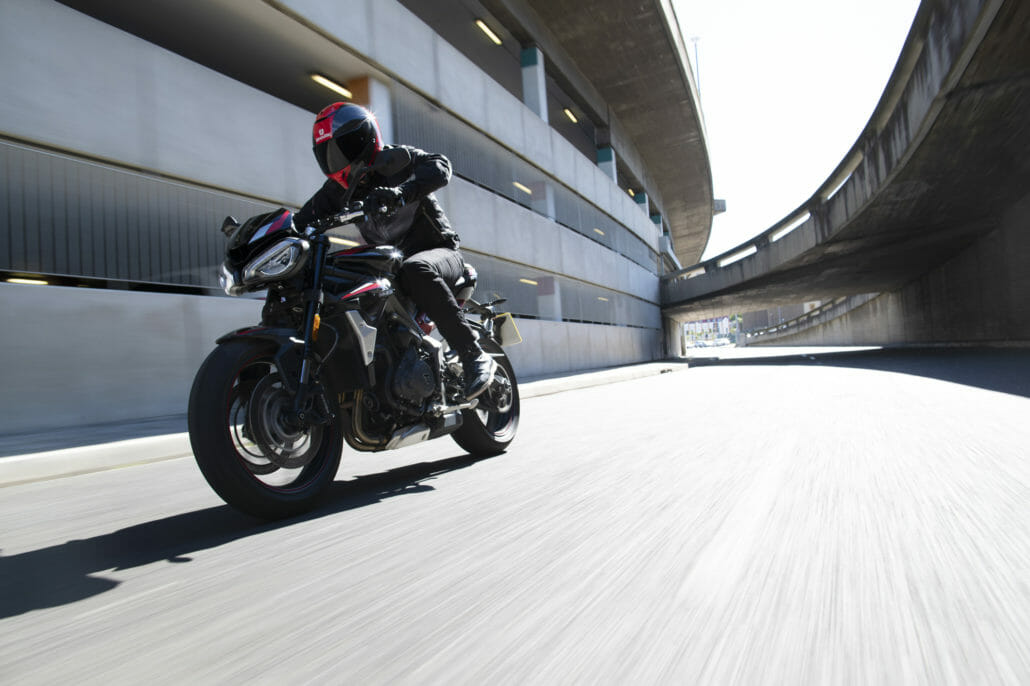 Triumph Street Triple R 2020 presented 30 Triumph Street Triple R MOTORCYCLE NEWS APP MOTORRAD NACHRICHTEN APP MotorcyclesNews 13