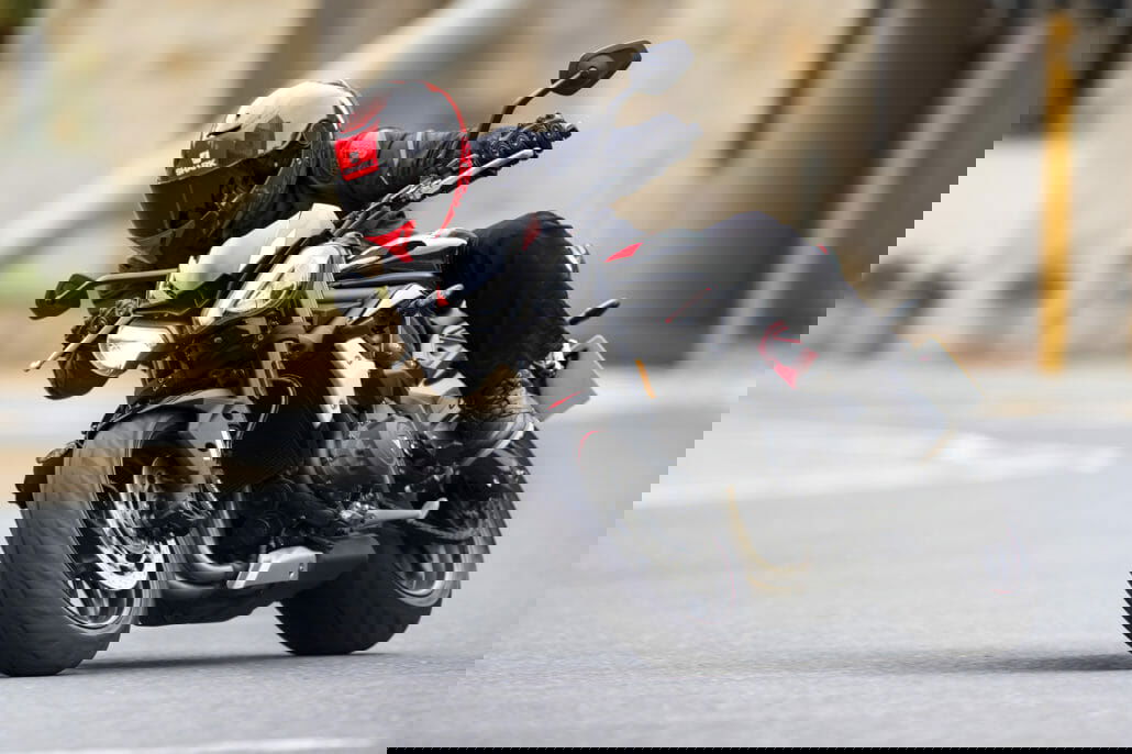 Triumph Street Triple R 2020 presented 35 Triumph Street Triple R MOTORCYCLE NEWS APP MOTORRAD NACHRICHTEN APP MotorcyclesNews 18