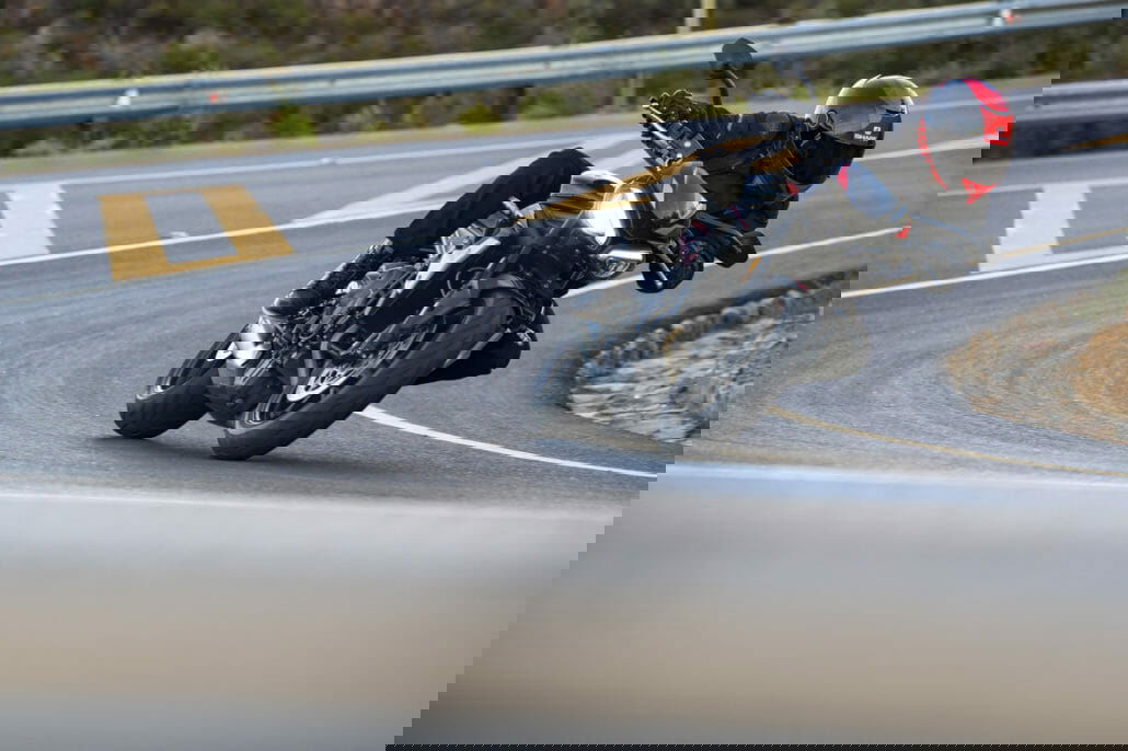 Triumph Street Triple R 2020 presented 40 Triumph Street Triple R MOTORCYCLE NEWS APP MOTORRAD NACHRICHTEN APP MotorcyclesNews 23