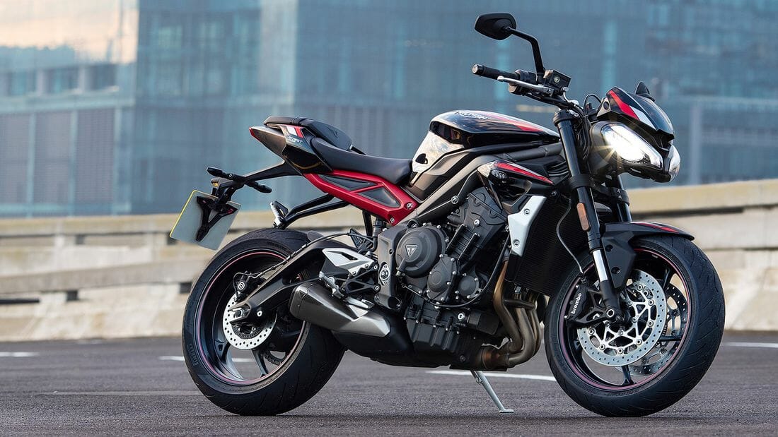 Triumph Street Triple R 2020 presented 25 Triumph Street Triple R MOTORCYCLE NEWS APP MOTORRAD NACHRICHTEN APP MotorcyclesNews 27