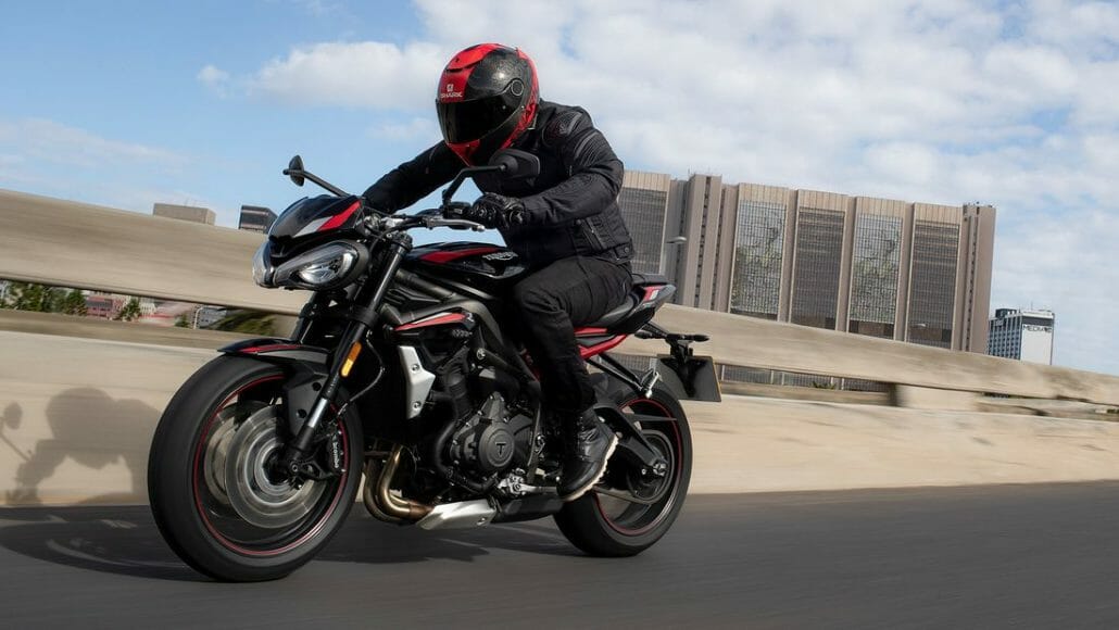 Triumph Street Triple R 2020 presented 51 Triumph Street Triple R MOTORCYCLE NEWS APP MOTORRAD NACHRICHTEN APP MotorcyclesNews 34