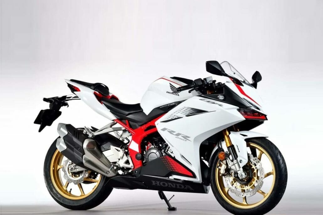 Honda CBR250RR should get a little more power and equipment 1 2020 Honda CBR250RR