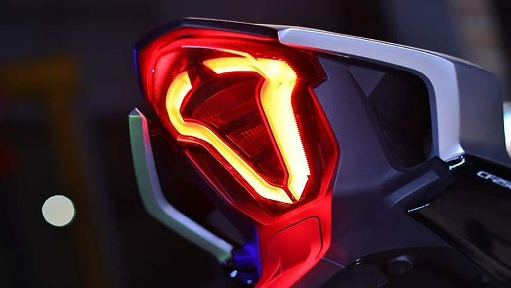 CF Moto 300 SR Motorcycle News App Motorrad Nachrichten App MotorcyclesNews 3