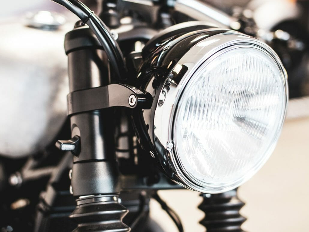 TWINTON Headlight 05 300dpi