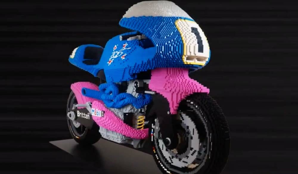 Lego Britten V1000 The Brickman 02