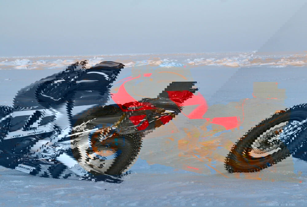 Sjaak Lucassen NorthPole Yamaha R1 6