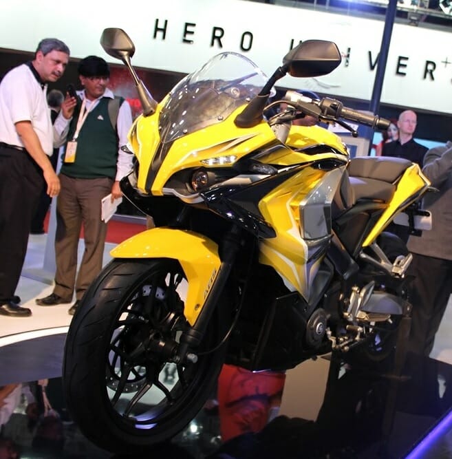 Bajaj Pulsar RS400 debut in August 4 Bajaj Pulsar RS400 3