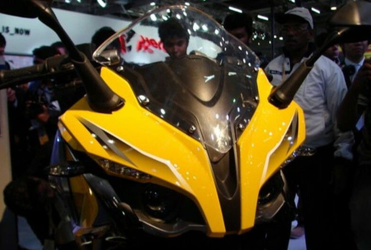 Bajaj Pulsar RS400 Debüt im August 30 Bajaj Pulsar RS400 4