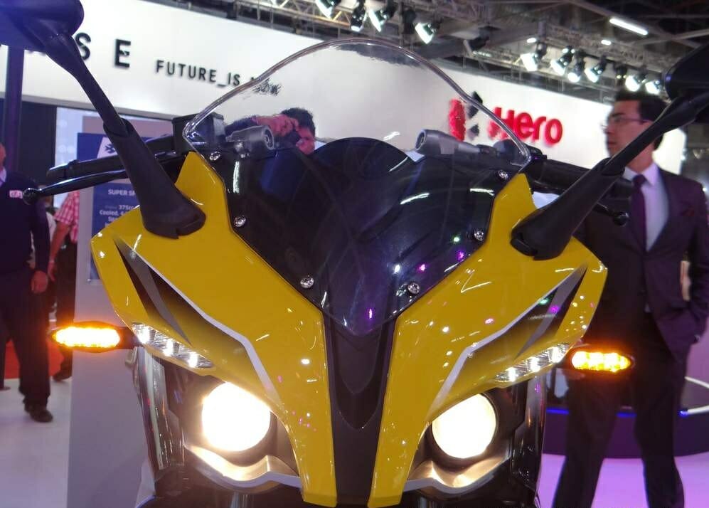 Bajaj Pulsar RS400 debut in August 6 Bajaj Pulsar RS400 5