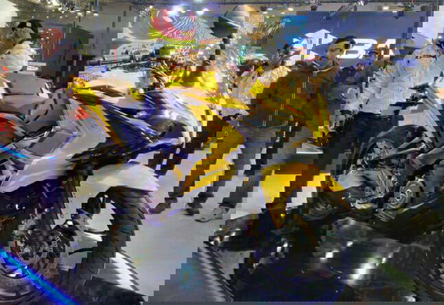 Bajaj Pulsar RS400 debut in August 10 Bajaj Pulsar RS400 9