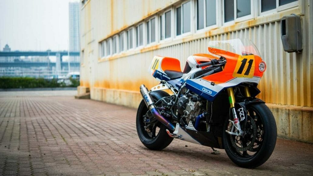 BMW S 1000 RR im Retro-Kleid 6 Crazy Garage Retro Racer 11 5